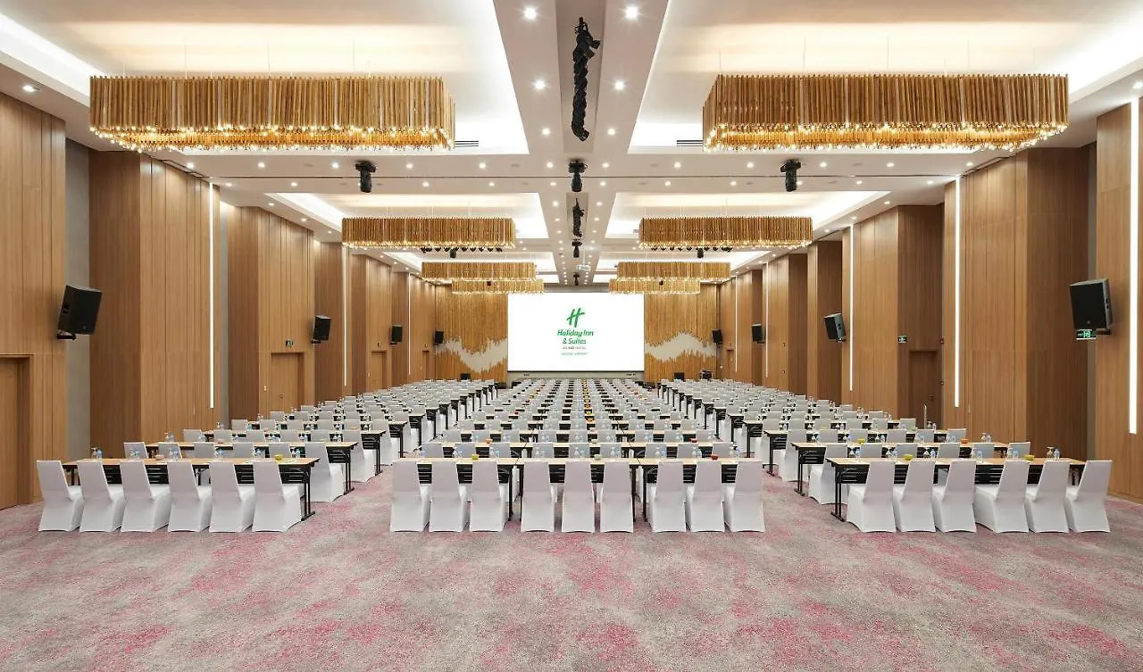 Holiday Inn & Suites Saigon Airport By Ihg Ho-Chi-Minh-Stadt Hotel