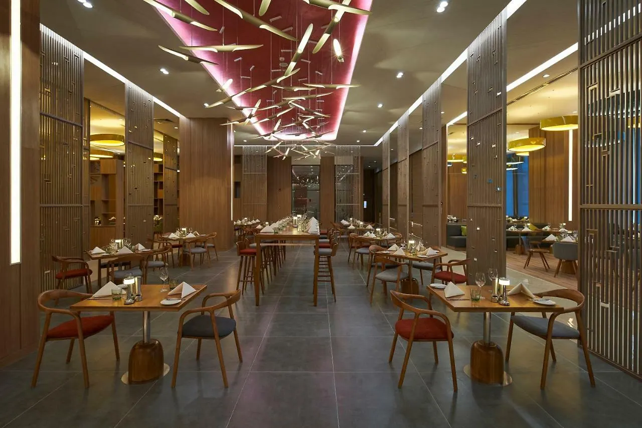 Holiday Inn & Suites Saigon Airport By Ihg Ho-Chi-Minh-Stadt 5*,  Vietnam